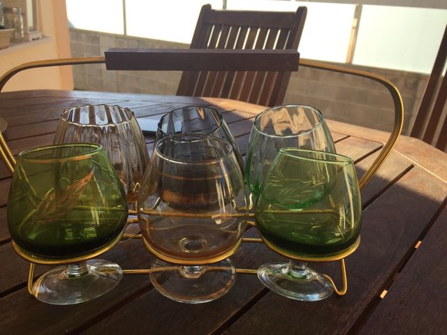 Porta copas y copas de los años 70 u 80.