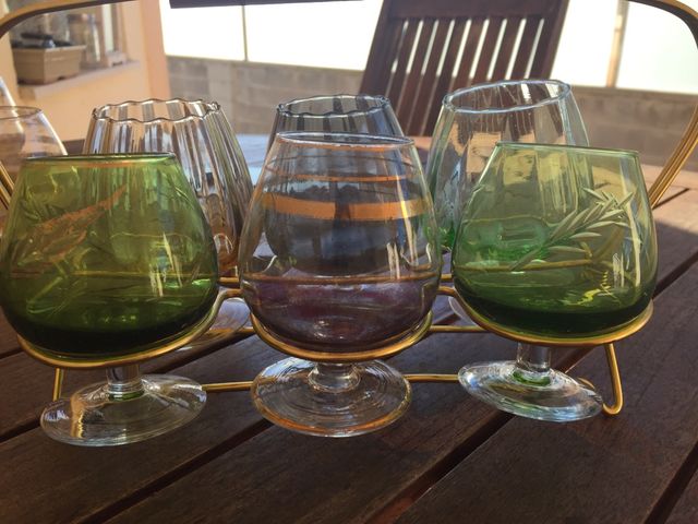 Porta copas y copas de los años 70 u 80.