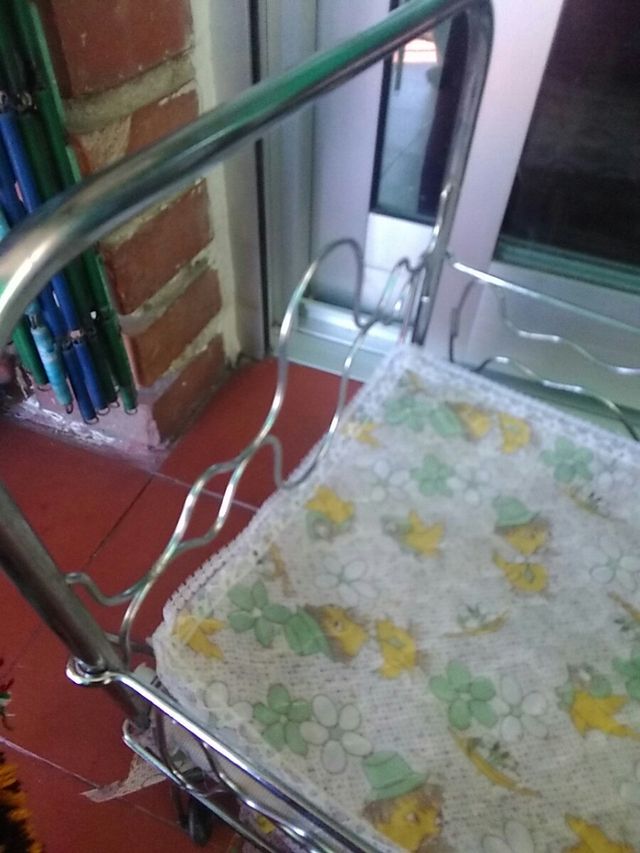 cuna para muñecas con ruedas