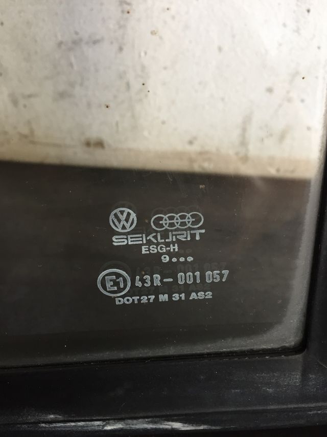 Ventanillas puerta conductor polo 86c