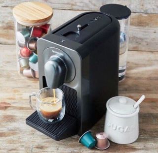 Cafetera de cápsulas Nespresso de segunda mano en la Cafetera de cápsulas Nespresso de segunda mano en la