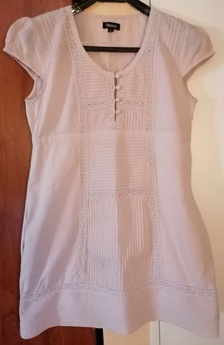 Blusa blanca de segunda mano en Humanes de Madrid en WALLAPOP Blusa blanca de segunda mano en Humanes de Madrid en WALLAPOP