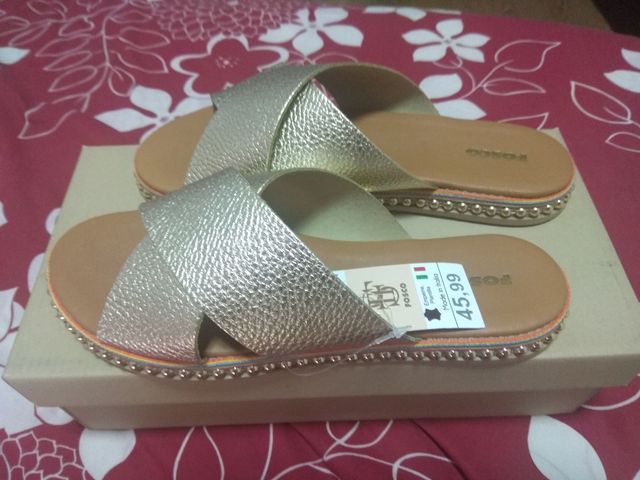 Sandalias Fosco doradas talla 38 nuevas.