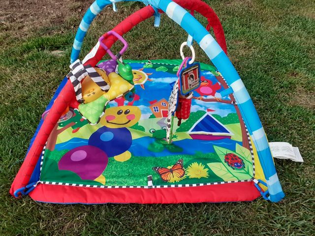 Alfombra de juegos para bebés 
