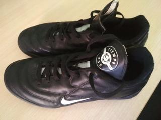Botas de fútbol talla 42 de segunda mano en L\\'Hospitalet de Llobregat en  WALLAPOP