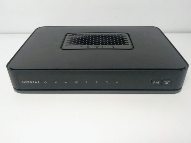 Lote 2 Modems: 1 Netgear y 1 Contrent 