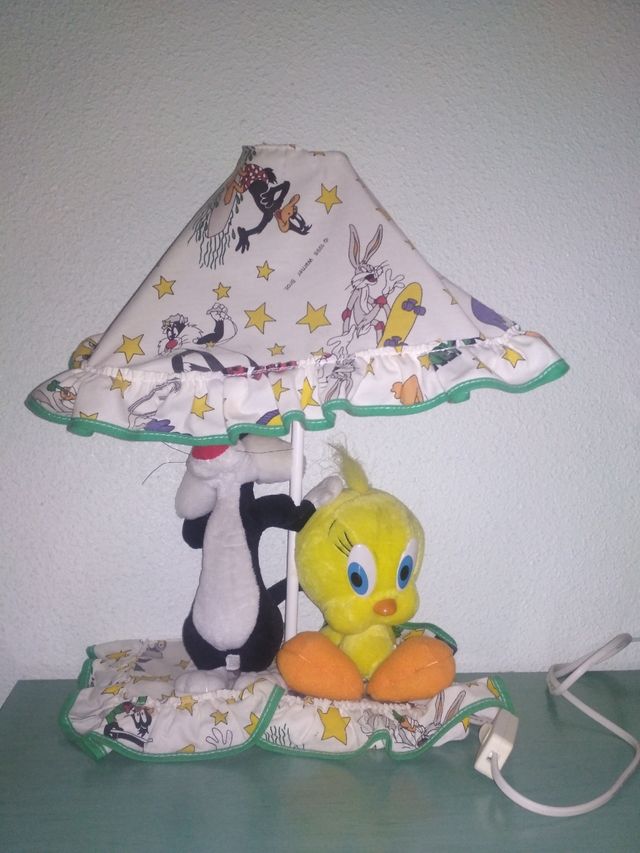 Lote de 2 lamparas y perchero infantil