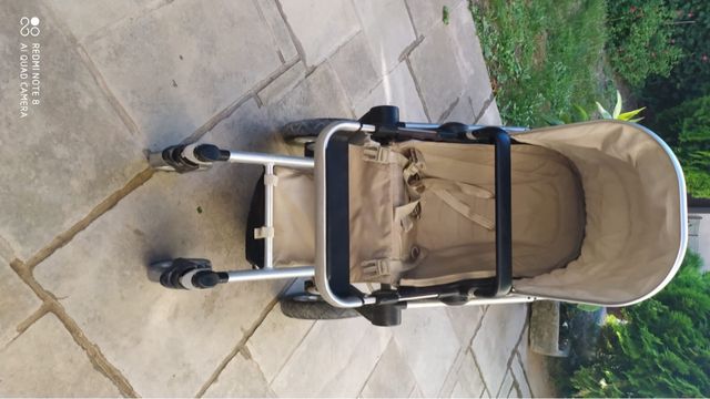 Cochecito bebe i otros