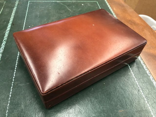 Caja cigarrillos y puros