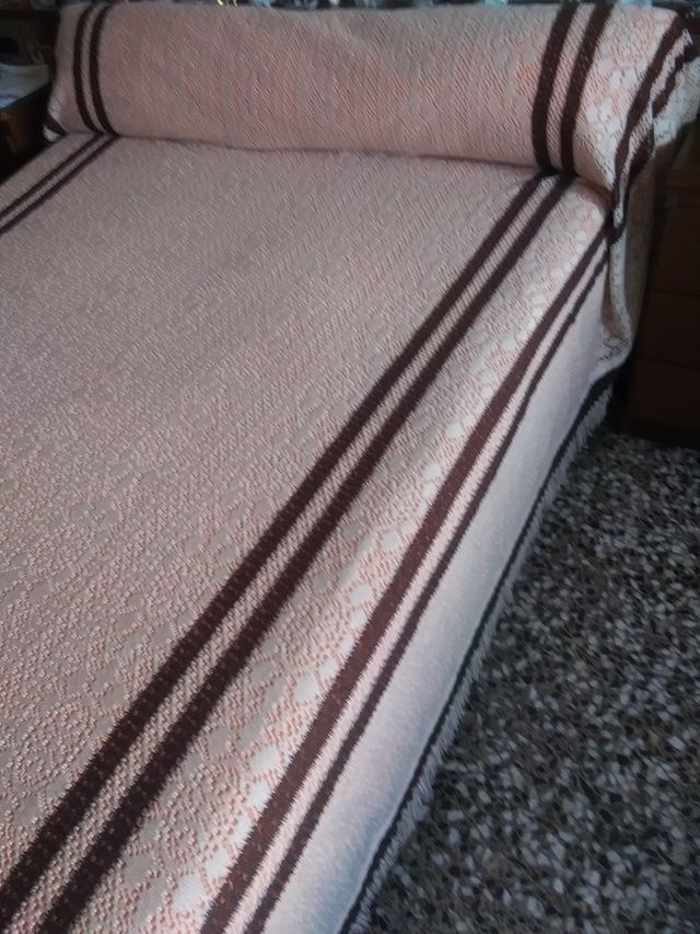 colcha.de.135.cama de matrimonio.Roja