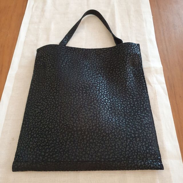 Bolso tote bag de piel color negro