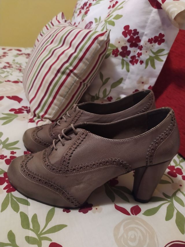 zapato piel N°37 nuevo a estrenar Paker