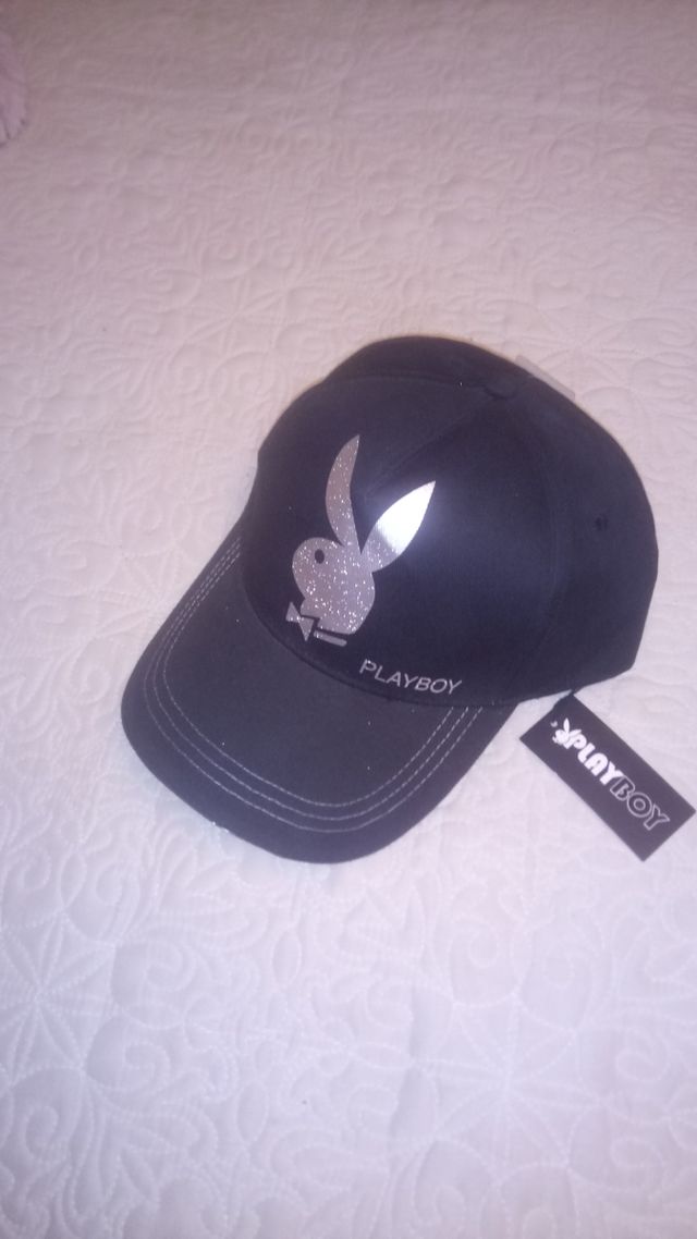 gorra playboy