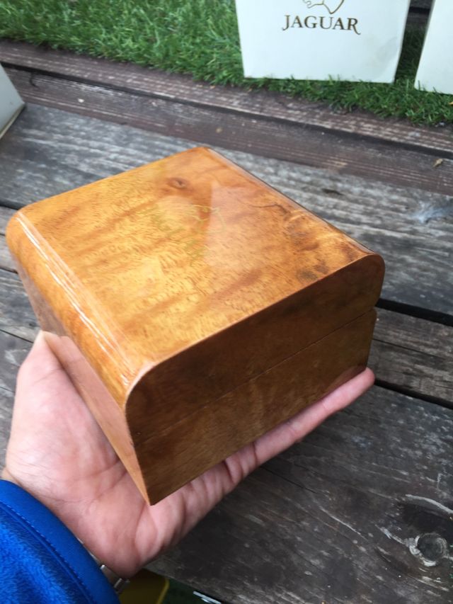 Caja reloj jaguar