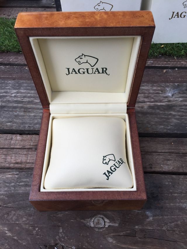Caja reloj jaguar