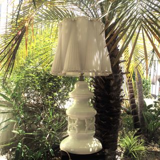 Lámpara de cerámica calada vintage