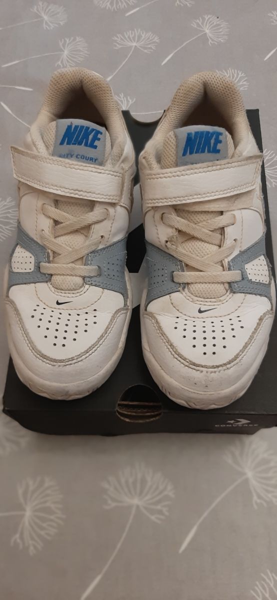 Zapatillas Botas niño Nike talla 30