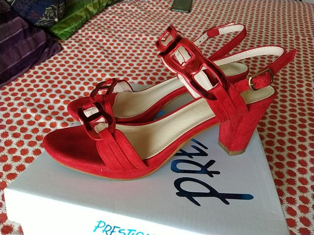 Sandalias charol como nuevas!