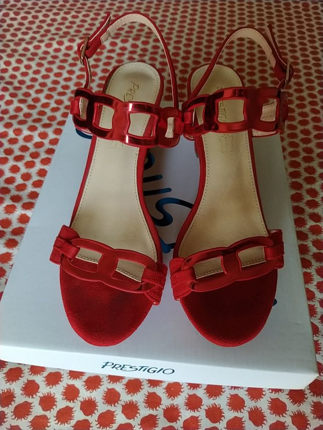 Sandalias charol como nuevas!