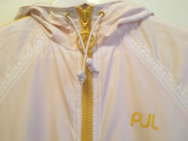 Sudadera blanca de chica, de Pepe Jeans, talla M.