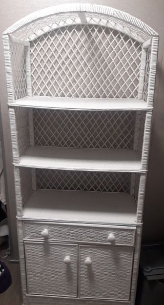 Vendo armario de mimbre de segunda mano por 60 € en El Berron en WALLAPOP