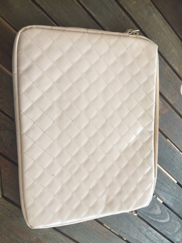 Bolso para ordenador grande de Bershka