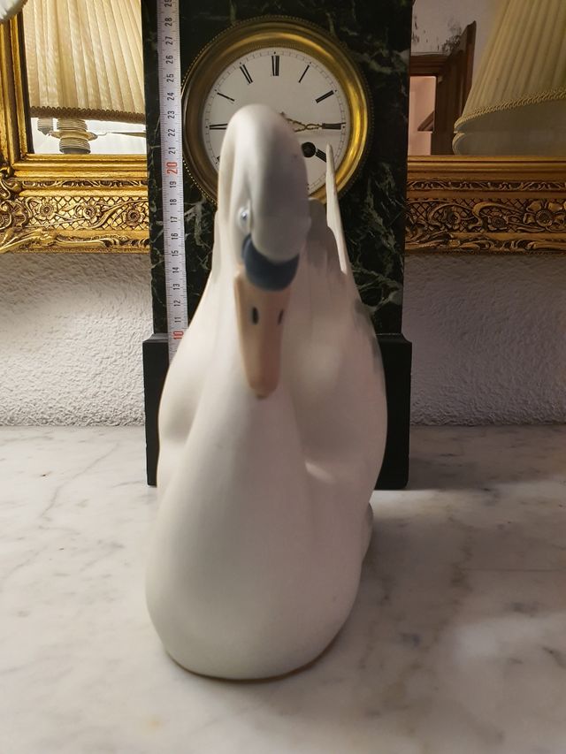 Centrotavola Art Deco in porcellana a forma di cigno