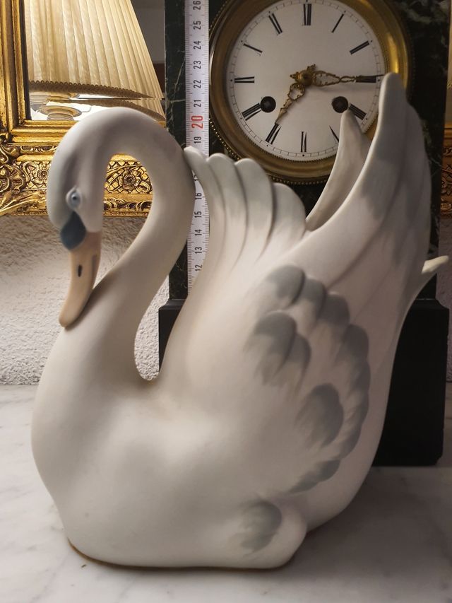 Centrotavola Art Deco in porcellana a forma di cigno