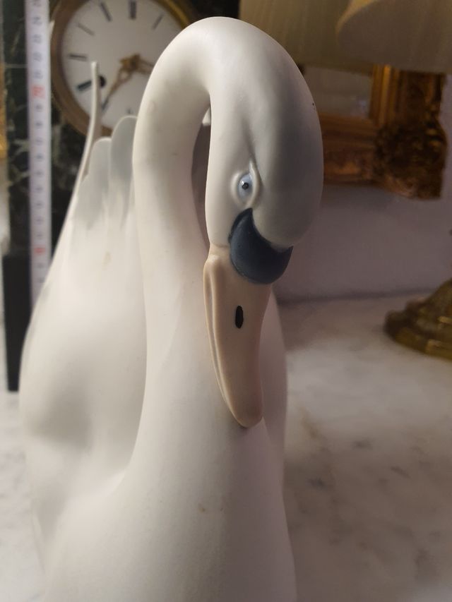 Centrotavola Art Deco in porcellana a forma di cigno