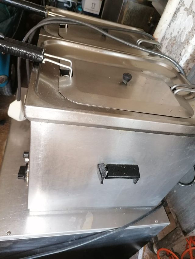 Freidora eléctrica monofasica