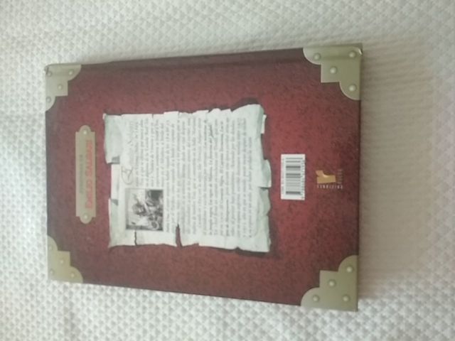 l Lettura con copertina rigida. LA TIGRE MALESE