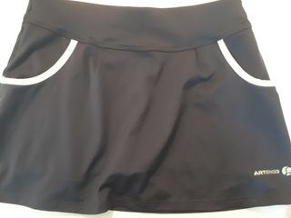 Falda pantalón tenis artengo de segunda mano por 6 EUR en Madrid en WALLAPOP