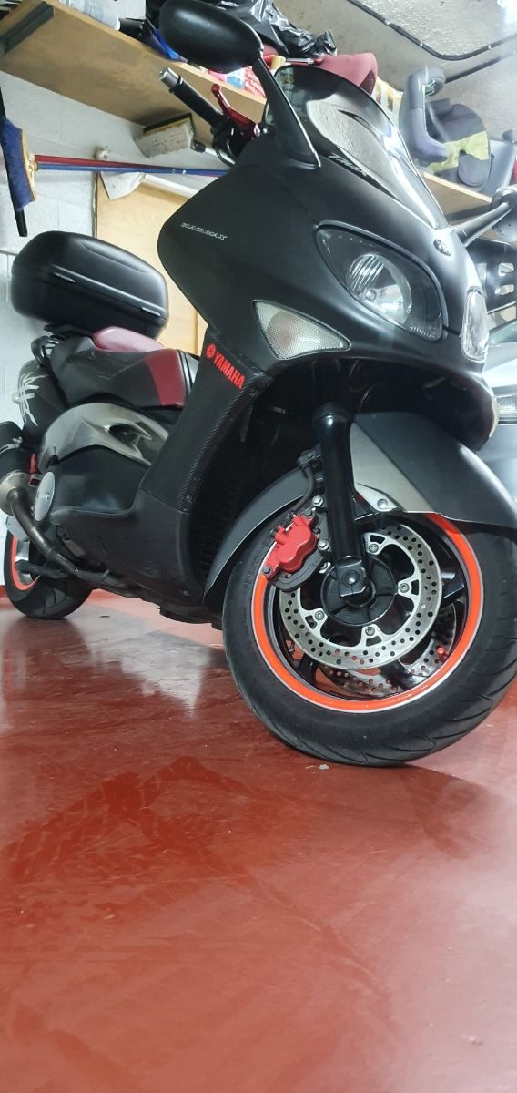 YAMAHA TMAX BACKMAX 500ABS de segunda mano por 3.790 EUR en Alsasua en