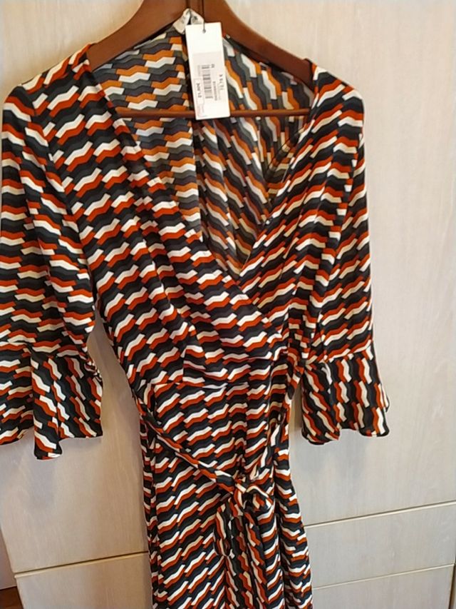 Precioso vestido nuevo con etiquetas, talla M, en