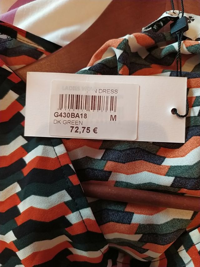 Precioso vestido nuevo con etiquetas, talla M, en