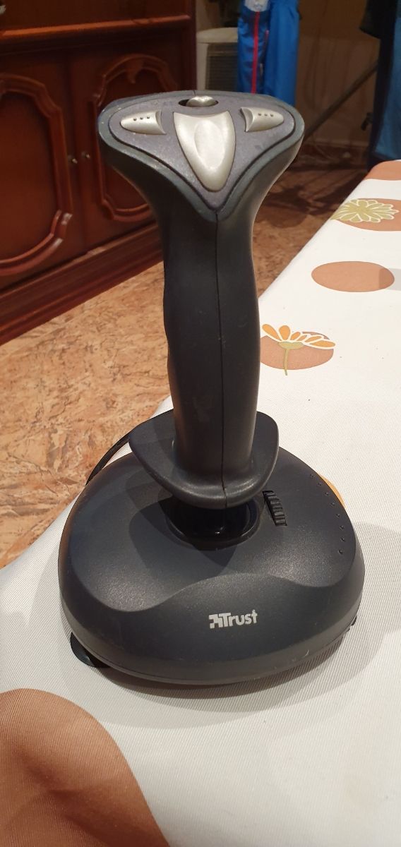 joystick trust predator xk 100