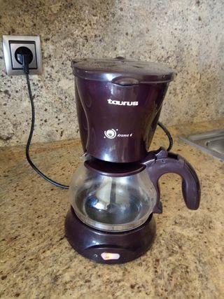 Cafetera Taurus eléctrica 6 tazas de segunda mano por 10 EUR en Tarrega en  WALLAPOP