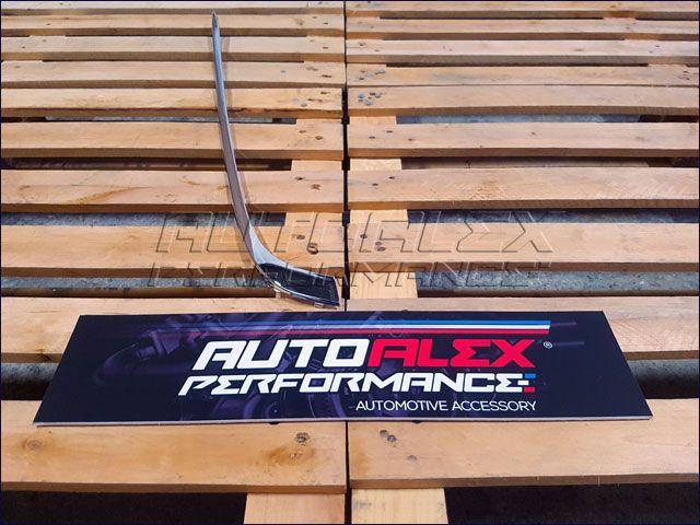 Moldura Trasera IZQ BMW E38