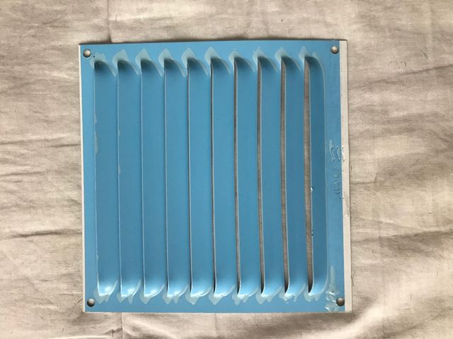 REJILLA VENTILACIÓN 15x15