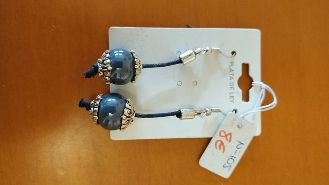 Pendientes cuero y zamak