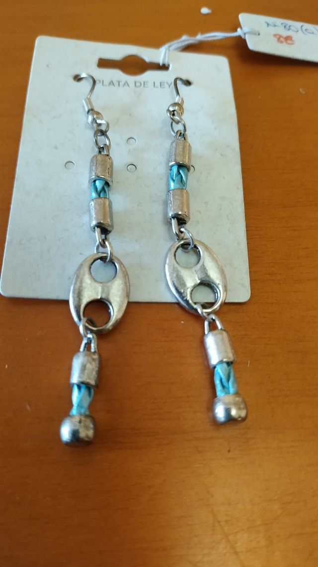 Pendientes cuero y zamak