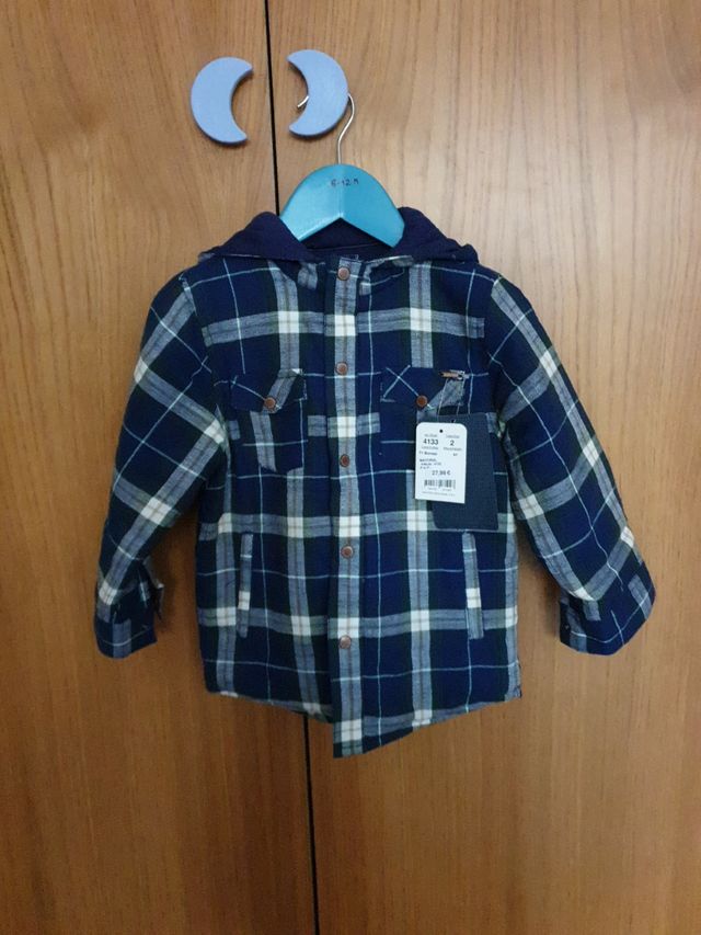 Chaqueta niño a estrenar. Talla 92 cm