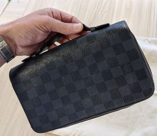 Cartera de Mano Hombre Louis Vuitton de segunda mano por 399 EUR en  Marratxí en WALLAPOP