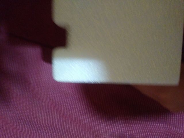 la lampara esta en perfecto estado, se regalan dos