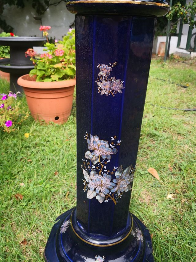 Columnas de cerámica italiana pintadas a mano.