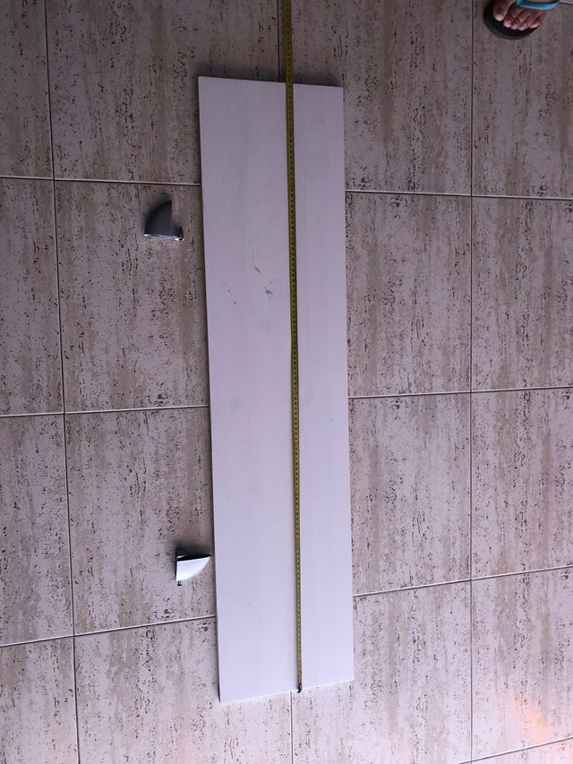 Estantería con soportes