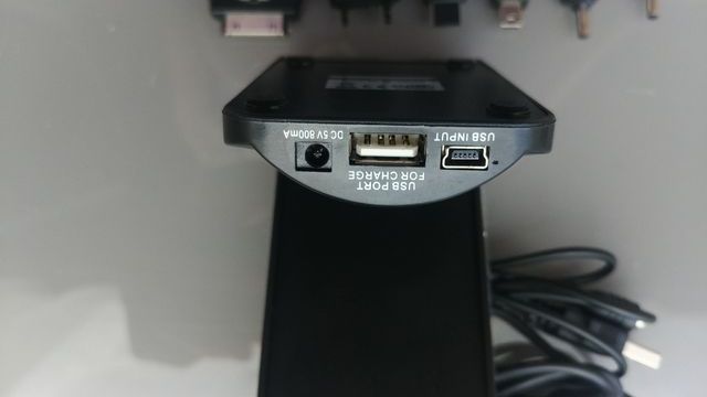 Base de carga móvil y Hub de 4 USB 2.0 