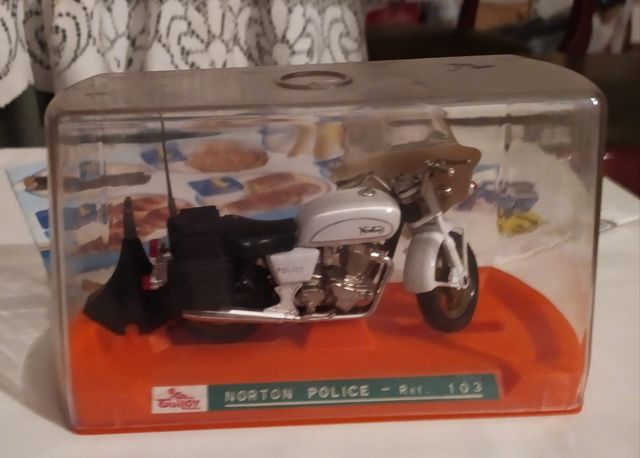 motos juguete años 70