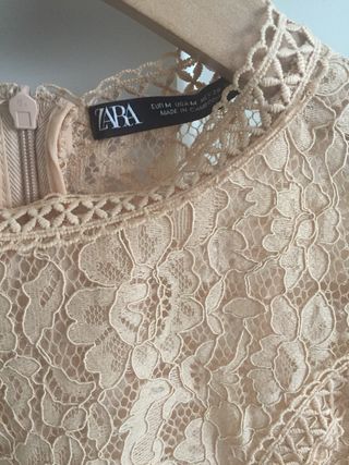 BLUSA BEIGE FLORES ZARA PARA NIÑA – pequeñosgrandes