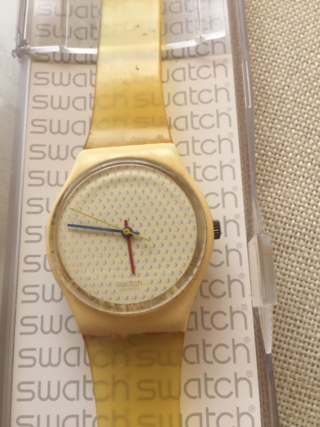 Reloj  Swatch blanco